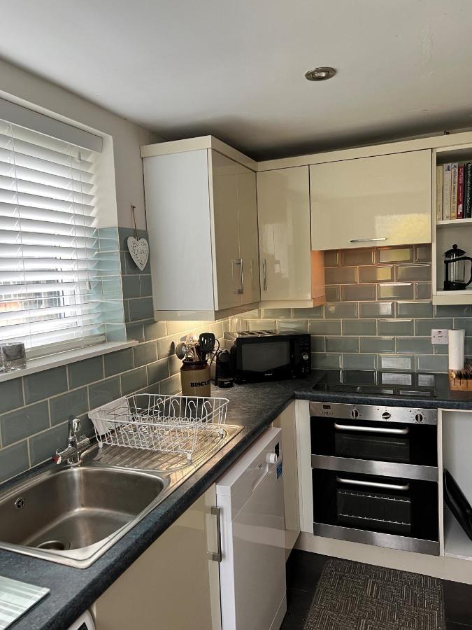 אמבלסייד Cheerful 3 Bedroom Cottage In Central Location מראה חיצוני תמונה